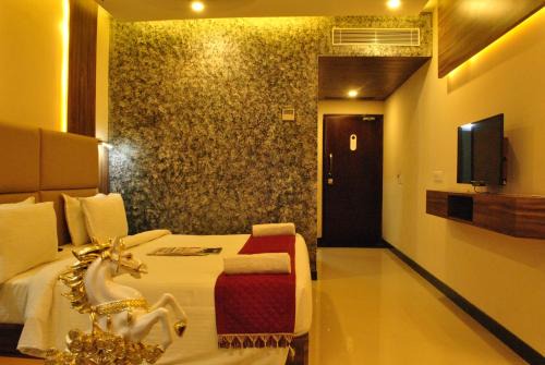 Virudhunagar Hotel | Discover Hotel Sriram JB Residency: Family-Friendly Stay