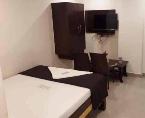 Dwaraka Nagar Hotel | Discover Hotel SSR: Family-Friendly with Breakfast & Hot Tub