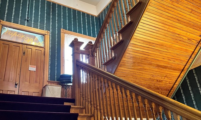 Cripple Creek Hotel | Discover Hotel St. Nicholas: Family-Friendly with Pool Access