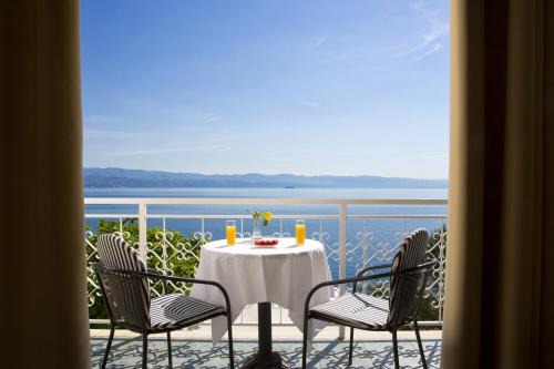 Lovran Hotel | Oceanfront Retreat at Hotel Stanger with Spa & Restaurant