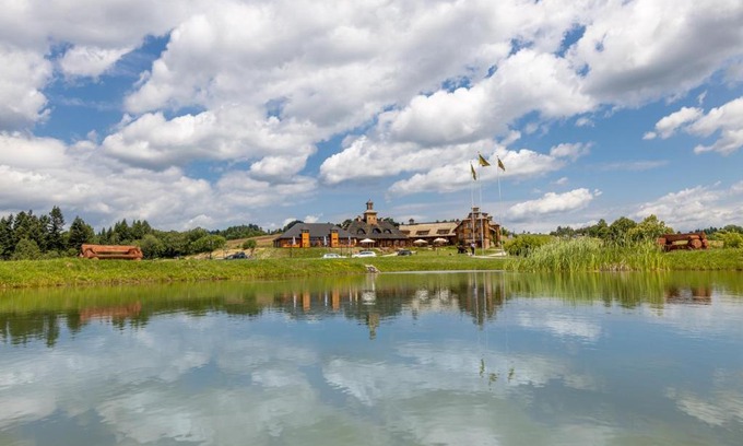 Lutowiska Hotel | Discover Hotel Stanica Kresowa Chreptiów: 9/10 Rated Stay