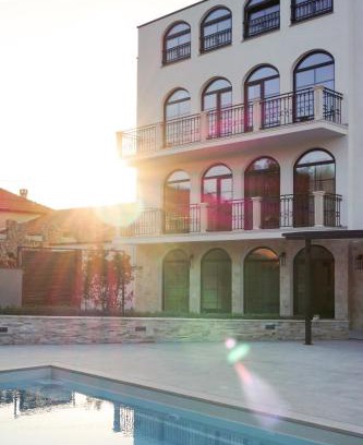 Batalaza Hotel | Charming Villa Stari Dvor: Oceanfront & Pet Friendly Retreat