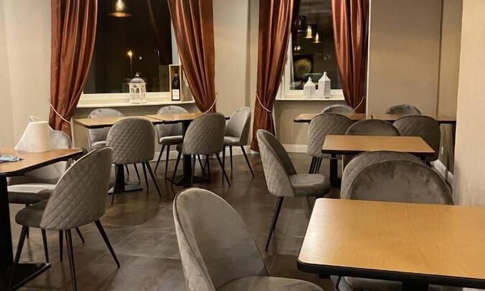 Roveredo Hotel | Comfortable Stay at Hotel Station with Family-Friendly Amenities