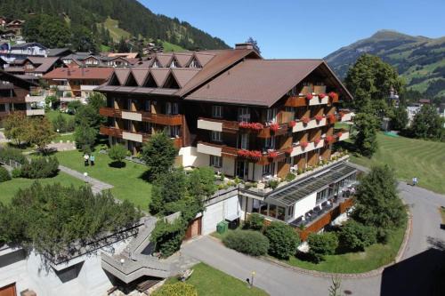 Adelboden Hotel | Elegant Hotel Steinmattli: Pet-Friendly with Spa & Pool