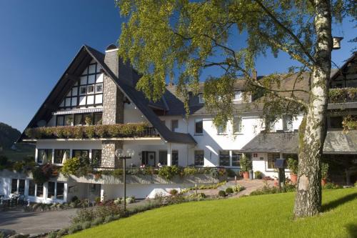 Sellinghausen Hotel | Discover Comfort at Hotel Stockhausen GbR: Pet-Friendly Retreat