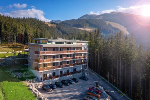 Demanovska Dolina Hotel | Family-Friendly Hotel Strachan in Jasná with Spa & Pool