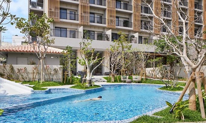 Naha City Centre Hotel | Discover Hotel Strata Naha: Rated 8.7/10 with Pool & Dining