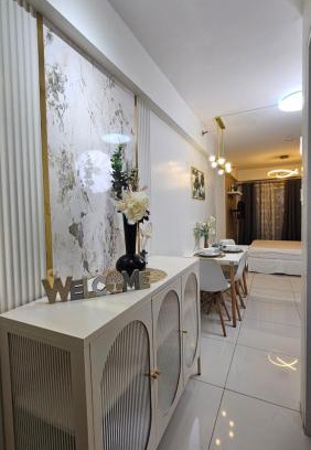 Poblacion District Apartment | Hotel - Style Studio with balcony Davao City