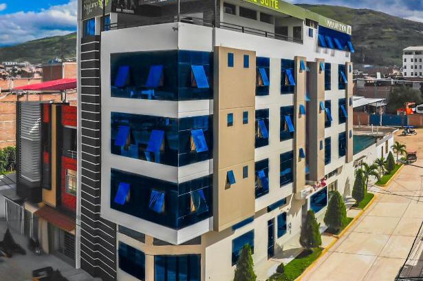 Jaen Hotel | Inviting Hotel Suite Naylamp Zyon with Hot Tub & Breakfast