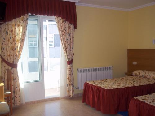 Arzua Hotel | Discover Comfort at Hotel Suiza with Family-Friendly Amenities