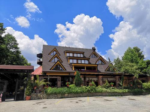 Bitola Hotel | Discover Comfort at Hotel Sumski Feneri - Rated 9/10