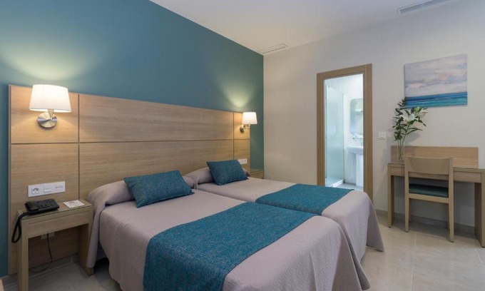 Ensanche Centro Hotel | Family-Friendly Hotel Sur Málaga with Great Accessibility