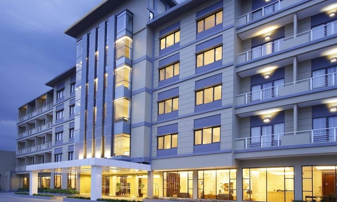 Purwokerto Hotel | Relax at Hotel Surya Yudha Purwokerto with Pool & Dining