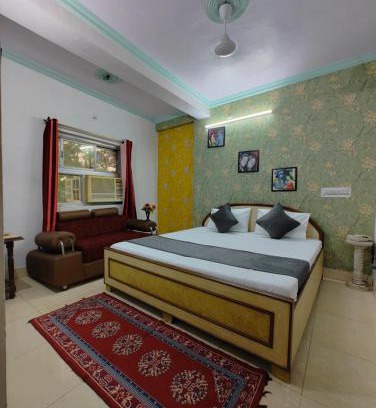 Rakabganj Hotel | Budget-Friendly Hotel Swarajya Palace with Breakfast Included