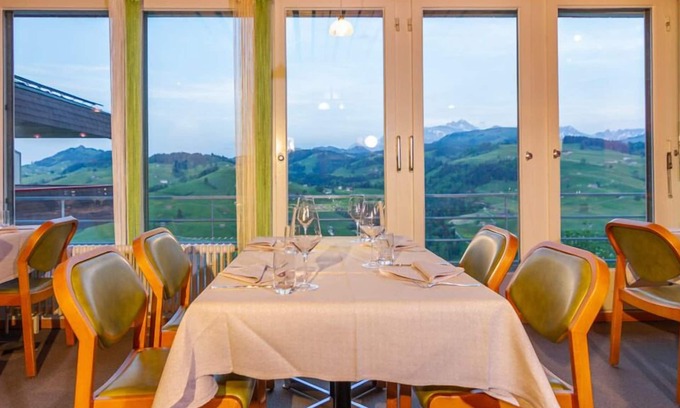 Hemberg Hotel | Experience Hotel Swiss Views: Family-Friendly with Breakfast