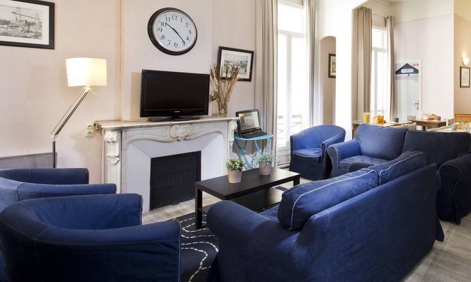 Palais de justice Hotel | Budget-Friendly Stay at Hotel Sylvabelle with Breakfast