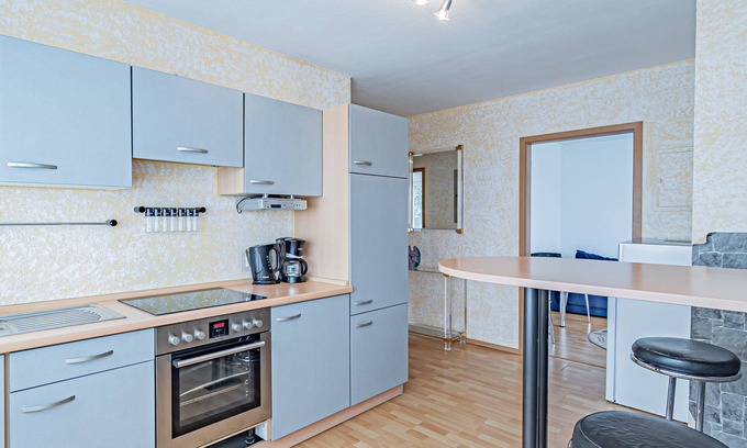 Bad Vilbel Hotel | Cozy Hotel Tannenblick with Breakfast and Kitchen Amenities
