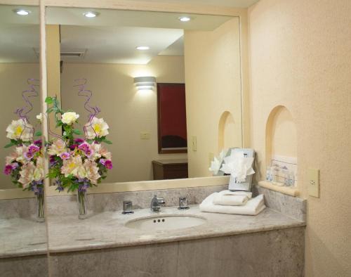 Tapachula Hotel | Relaxing Oceanfront Stay at Hotel Tapachula, 4-Star Comfort