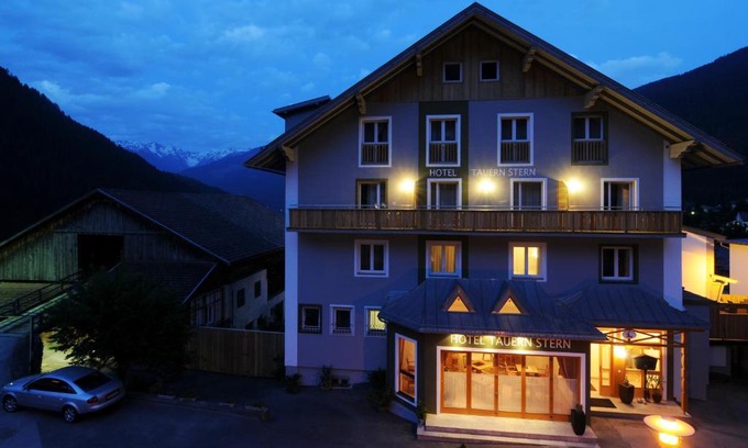 Winklern Hotel | Elegant Oceanfront Retreat at Hotel Tauernstern, 4-Star