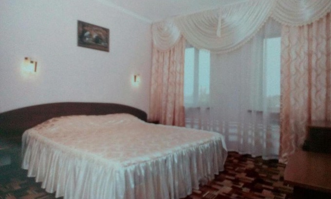 Severskaya Hotel | Pet-Friendly Hotel Tet-a-Tet with Pool & Breakfast Included