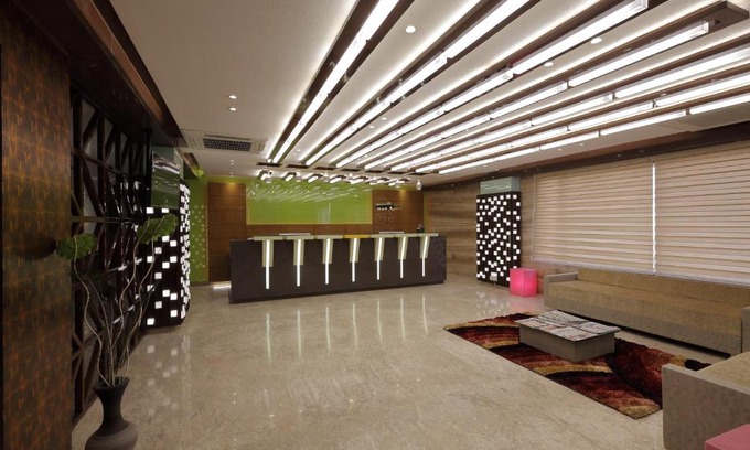 Paldi Hotel | Discover Hotel The Lotus Park: Family-Friendly Retreat