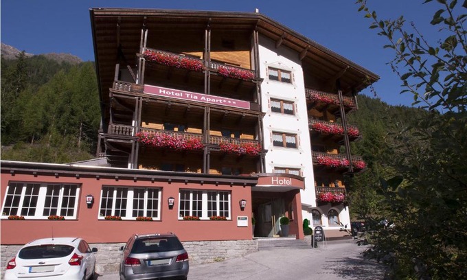 Feichten Hotel | Pet-Friendly Comfort at Hotel Tia Apart - Rated 7.9/10