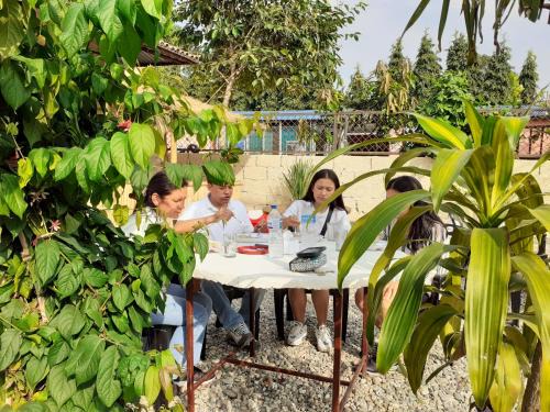 Sauraha Hotel | Discover Hotel Tiger Tops Sauraha with Ocean Views & Spa
