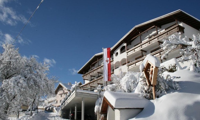 Ladis Apartment | Pet Friendly Hotel Tirol Appartements with Hot Tub Access