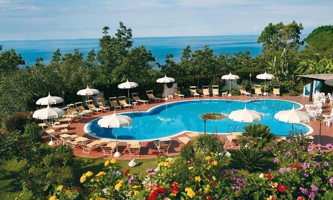 Parghelia Hotel | Family-Friendly Hotel Tirreno with Oceanfront Pool