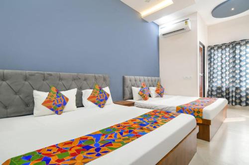 Bansi Hotel | Hotel Tirupati Ujjain ! Near Mahakal Mandir, Railway Station & Bus stand ! Best Location ! Top Rated Property