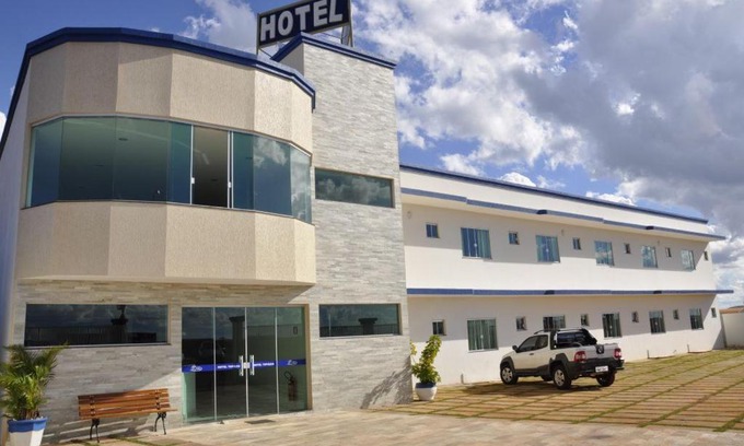 Cristalina Hotel | Pet-Friendly Hotel Topazio: Perfect for Families & More