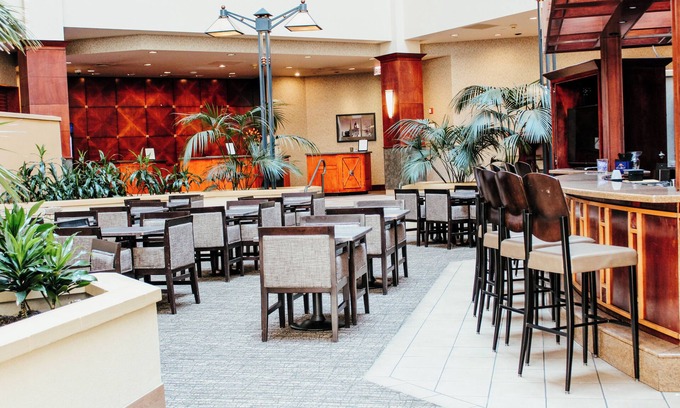 Topeka Hotel | Comfortable Stay at Hotel Topeka with Pool & Spa Amenities