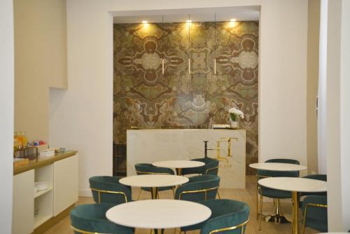 Brindisi Histotic Center Hotel | Discover Hotel Torino: Family & Pet-Friendly Retreat