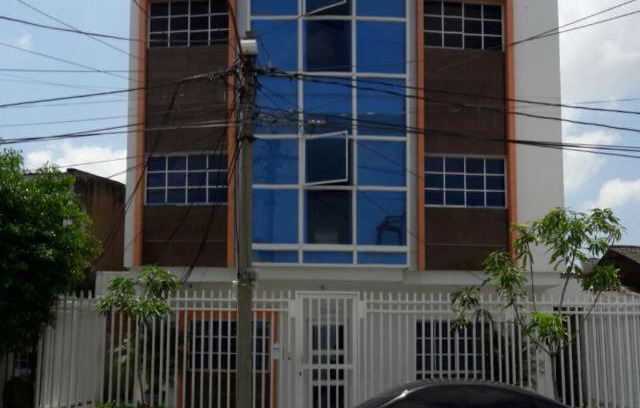 Sur Oriente Hotel | Family-Friendly Hotel Torres del Parque No3 - Rated 9/10