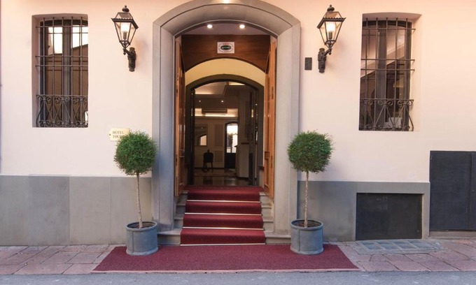 Historic Center Hotel | Hotel Touring: Pet-Friendly Stays with High Guest Ratings