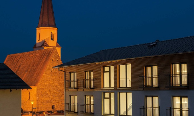 Unterneukirchen Hotel | Discover Hotel Traumschmiede: Guest Rated 9.8 with Great Amenities