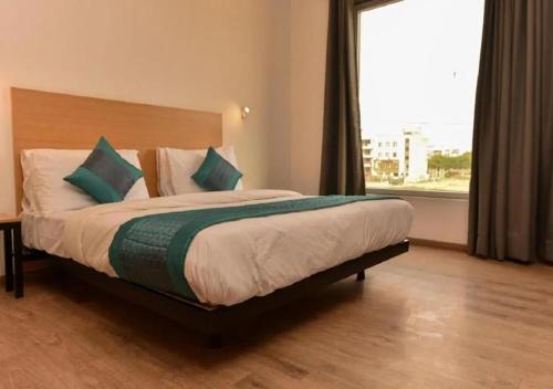 Pashim Vihar Hotel | Hotel Travana Stay