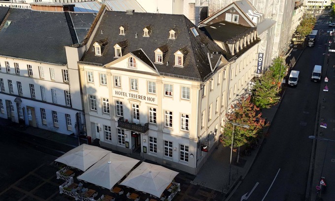 Altstadt Hotel | Discover Hotel Trierer Hof: Rated 9/10 with Family Amenities