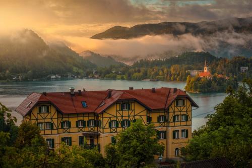 Bled Hotel | Discover Hotel Triglav: Oceanfront Bliss with Top Amenities