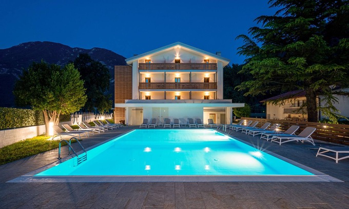Cesclans Hotel | Ocean View Comfort at Hotel Trilago, Rated 9.4/10
