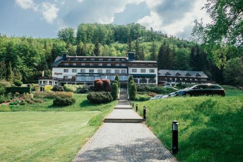 Trojanovice Hotel | Hotel Troyer: 4-Star Retreat with Oceanfront Relaxation