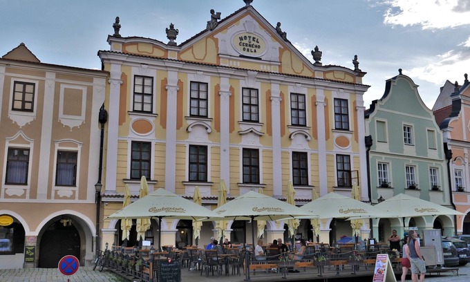 Telc Hotel | Discover Hotel U Černého orla with Family-Friendly Amenities