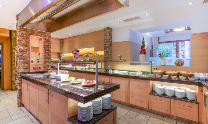 Sankt Leondard Hotel | Discover Hotel Untersberg: 4-Star Comfort with Spa Access