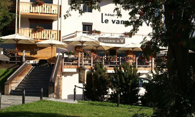 Verbier Hotel | Elegant Hotel Vanessa: 4-Star Stay with Spa & Hot Tub