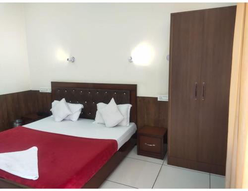 Barsar House | Discover Hotel Vasantam in Barsar: Family-Friendly Stay