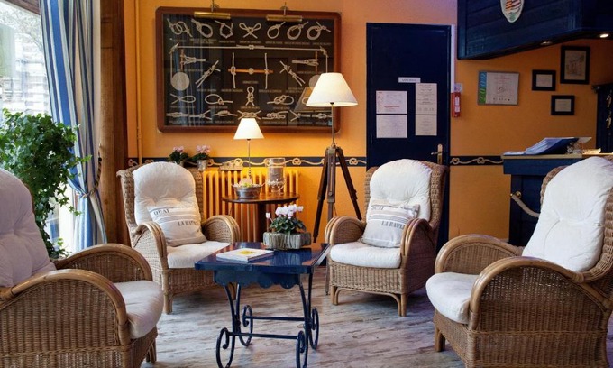 Fecamp Hotel | Cozy Hotel Vent d'Ouest with Family-Friendly Amenities