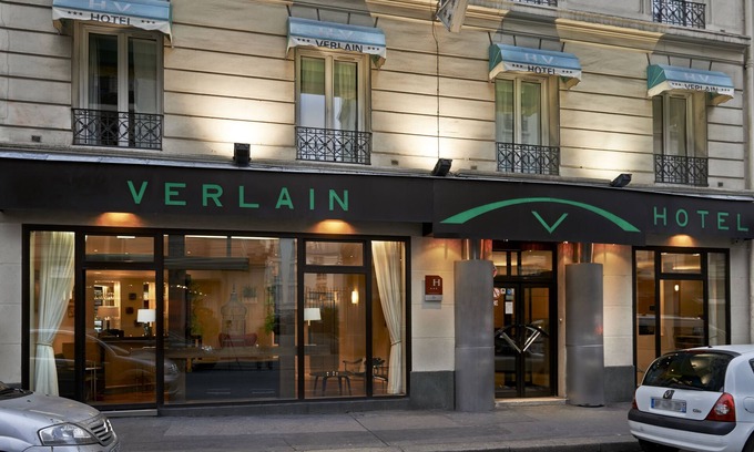 Quartier Saint-Ambroise Hotel | Discover Hotel Verlain: Family-Friendly with Breakfast Included