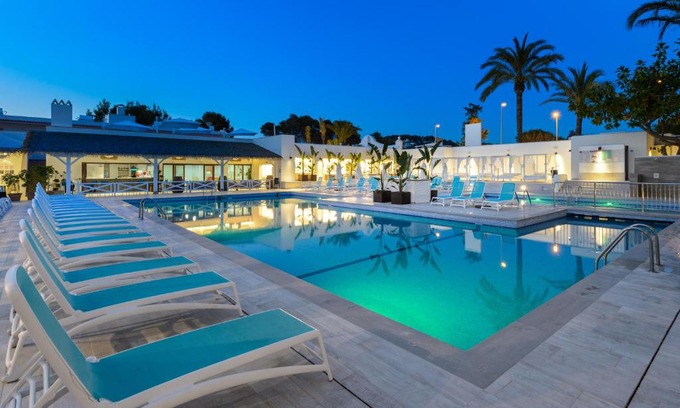 Sant Josep de sa Talaia Hotel | Discover Hotel Vibra Cala Tarida: Pool & Oceanfront Bliss