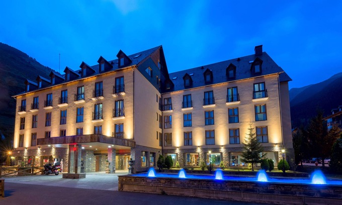 Vielha e Mijaran Hotel | Explore Hotel Vielha Baqueira: A 4-Star Family Retreat