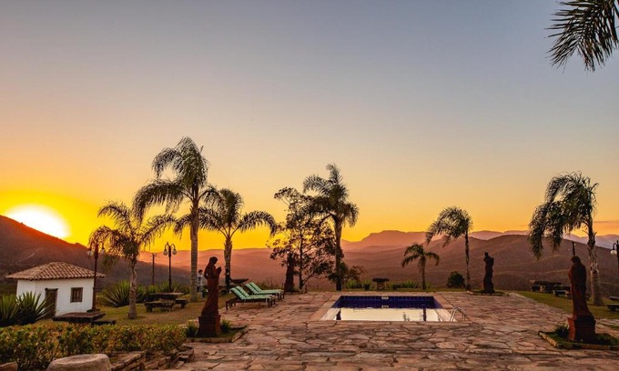 Ouro Preto Hotel | Discover Hotel Vila Relicário: Pet-Friendly Oasis with Pool